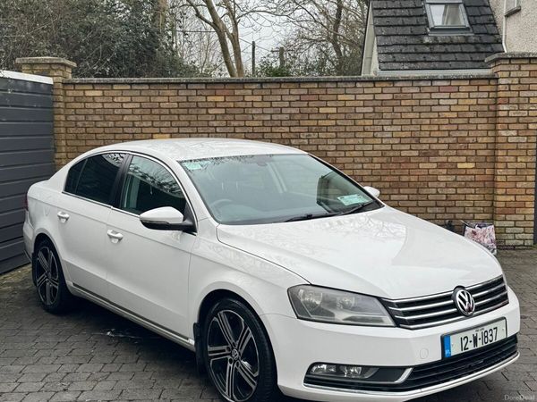 Volkswagen Passat Saloon, Diesel, 2012, White