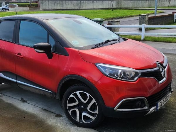 Renault Captur Hatchback, Diesel, 2017, Red