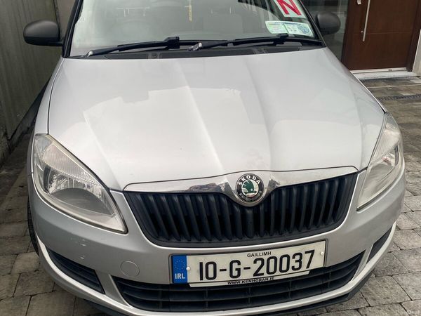 Skoda Fabia Hatchback, Petrol, 2010, Silver