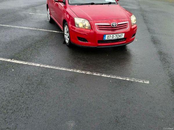 Toyota Avensis Saloon, Petrol, 2007, Red