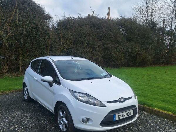 Ford Fiesta Hatchback, Diesel, 2012, White
