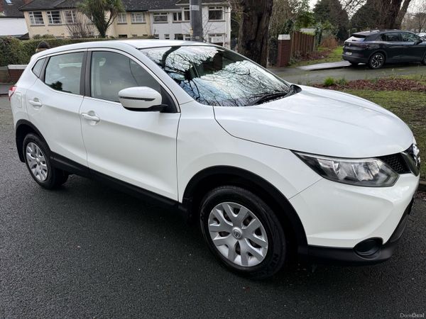 Nissan Qashqai Hatchback, Diesel, 2015, White