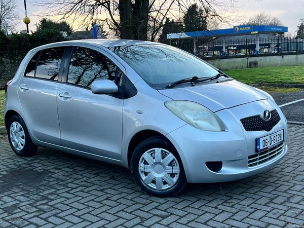 Toyota Yaris Hatchback, Petrol, 2006, Silver
