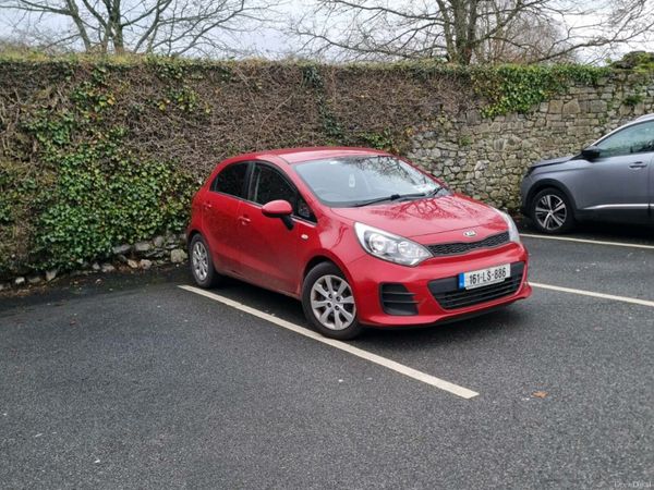 Kia Rio Hatchback, Diesel, 2016, Red