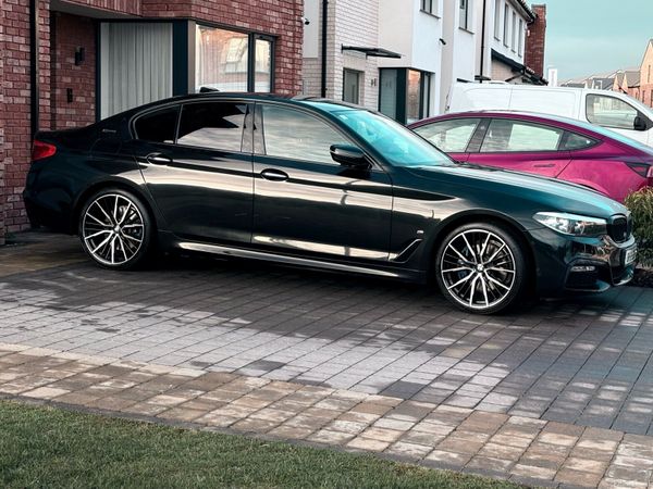 BMW 5-Series Saloon, Petrol Plug-in Hybrid, 2018, Black