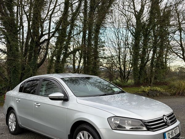 Volkswagen Passat Saloon, Diesel, 2012, Silver