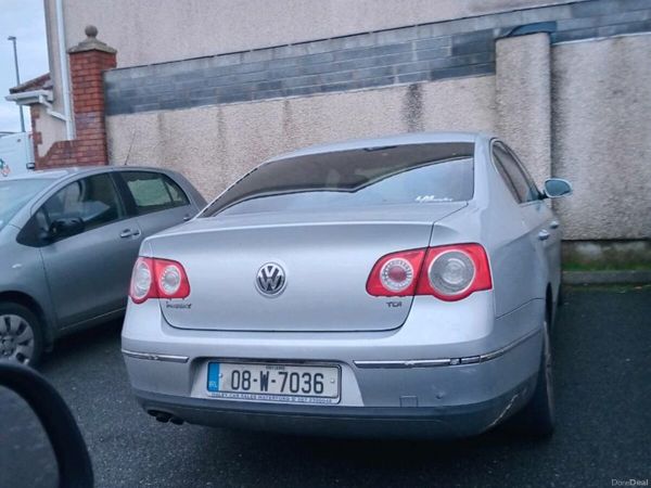 Volkswagen Passat Saloon, Diesel, 2008, Silver