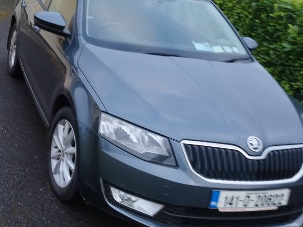 Skoda Octavia Saloon, Diesel, 2014, Grey
