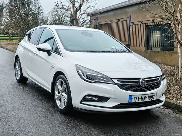 Vauxhall Astra Hatchback, Petrol, 2017, White