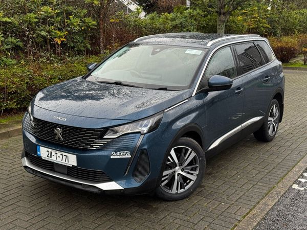 Peugeot 5008 MPV, Diesel, 2021, Blue