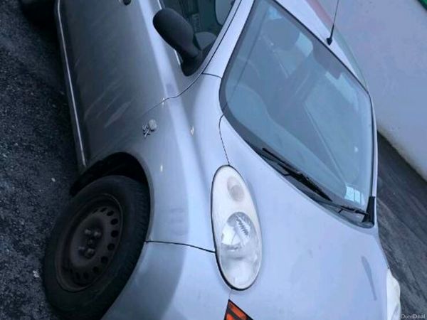 Nissan Micra Hatchback, Petrol, 2005, Silver