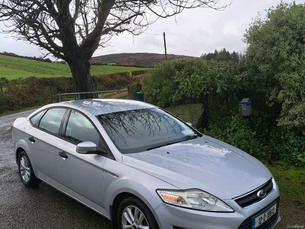 Ford Mondeo Saloon, Diesel, 2012, Silver