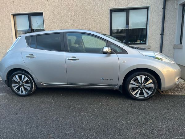 Nissan Leaf Hatchback, Electric, 2017, Silver