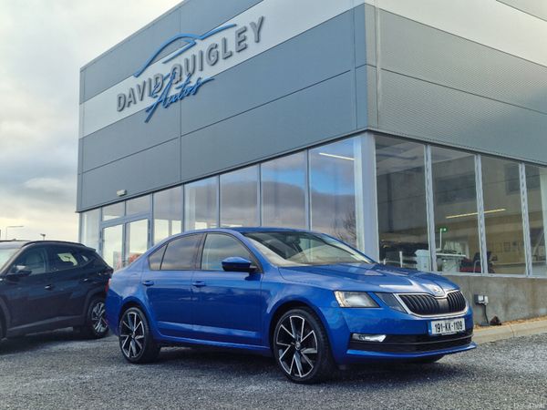 Skoda Octavia Saloon, Petrol, 2019, Blue