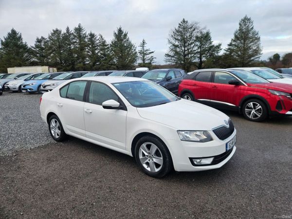 Skoda Octavia Saloon, Diesel, 2016, White