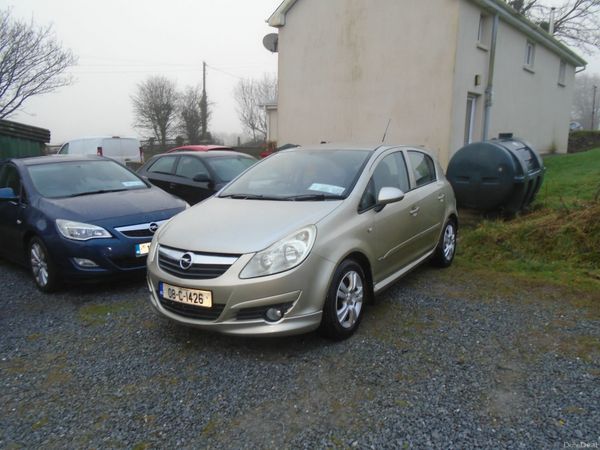 Opel Corsa Hatchback, Petrol, 2008, Silver
