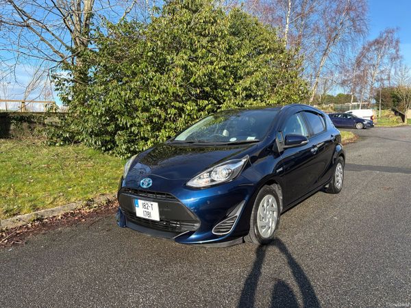 Toyota Aqua Hatchback, Petrol Hybrid, 2018, Blue
