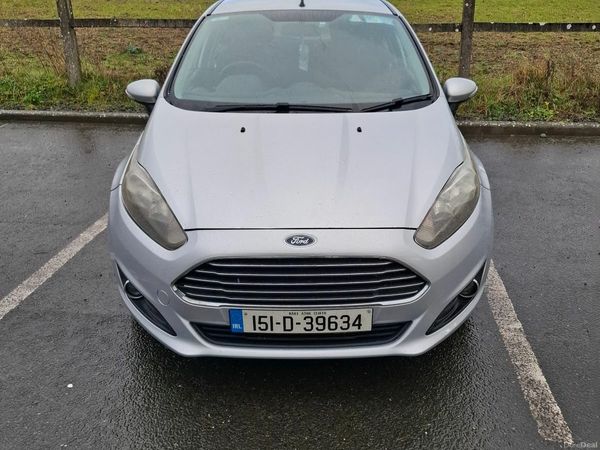 Ford Fiesta Hatchback, Petrol, 2015, Silver