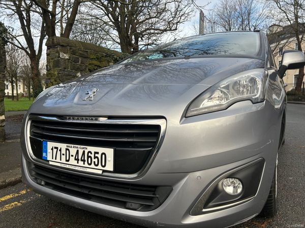 Peugeot 5008 MPV, Petrol, 2017, Grey