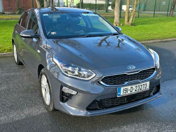 Kia Ceed Hatchback, Petrol, 2019, Grey