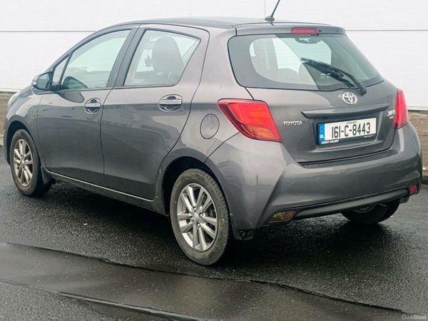 Toyota Yaris Hatchback, Petrol, 2016, Grey