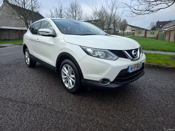 Nissan Qashqai Hatchback, Petrol, 2016, White