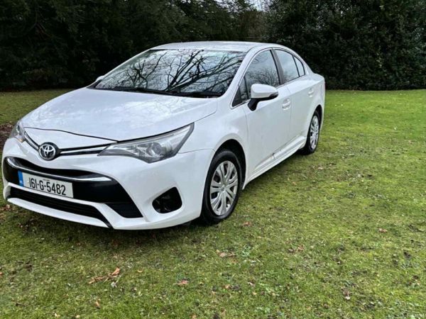 Toyota Avensis Saloon, Diesel, 2016, White