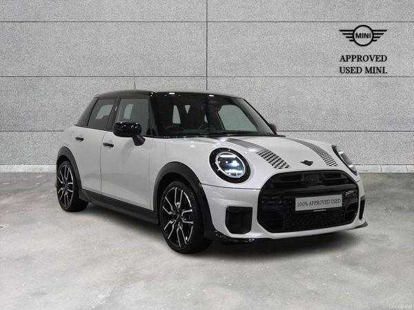 Mini Cooper Hatchback, Petrol, 2025, White