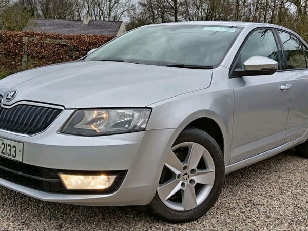 Skoda Octavia Hatchback, Diesel, 2014, Silver