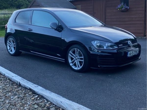 Volkswagen Golf Hatchback, Diesel, 2014, Black
