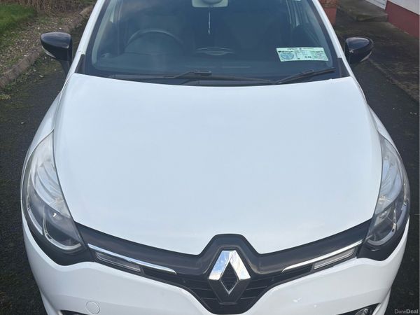 Renault Clio Hatchback, Petrol, 2016, White