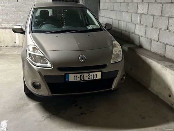 Renault Clio Hatchback, Ethanol Petrol, 2011, Gold