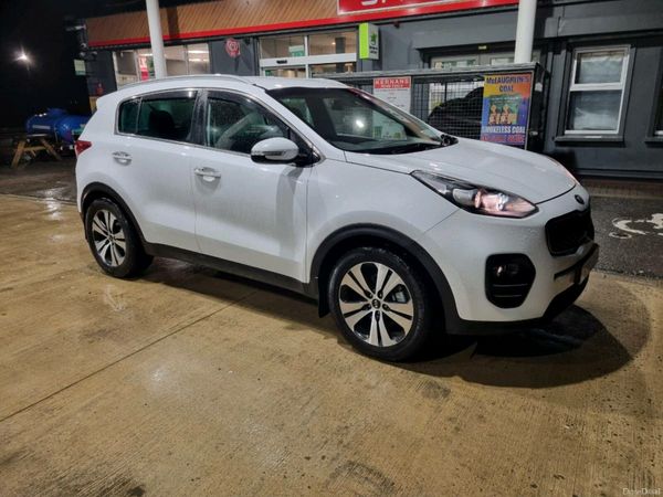 Kia Sportage SUV, Diesel, 2016, White
