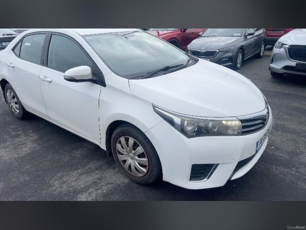Toyota Corolla Saloon, Diesel, 2014, White