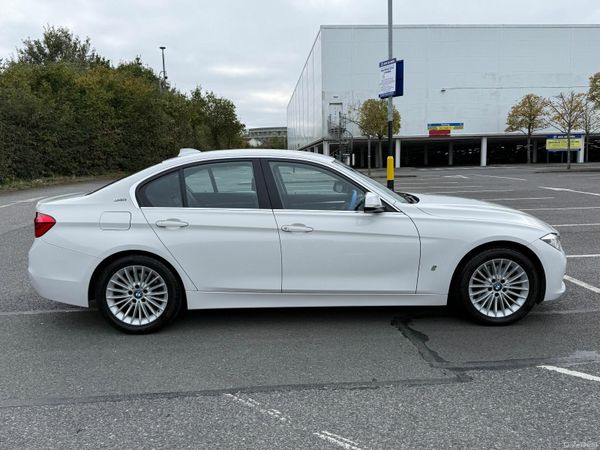 BMW 3-Series Saloon, Petrol Plug-in Hybrid, 2017, White