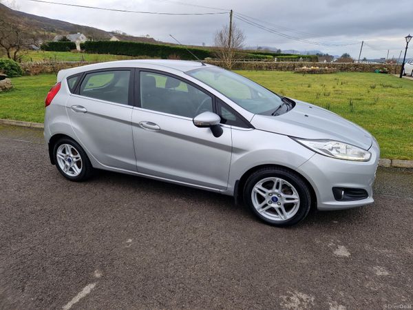 Ford Fiesta Hatchback, Diesel, 2015, Silver