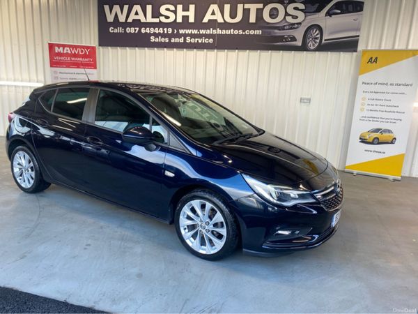 Opel Astra Hatchback, Petrol, 2019, Blue