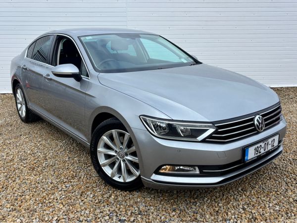 Volkswagen Passat Saloon, Diesel, 2019, Grey