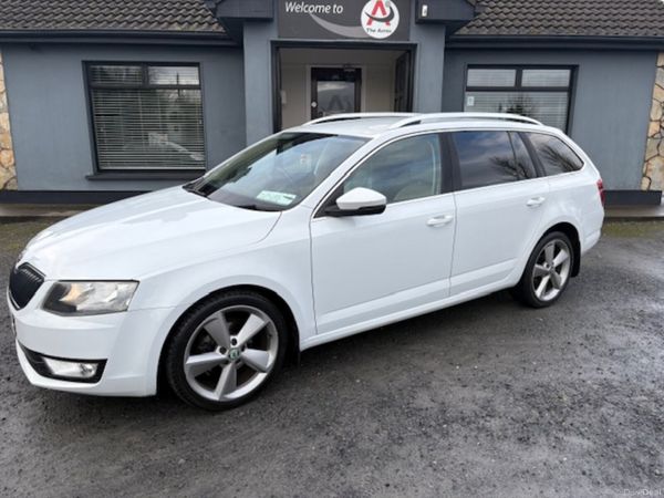 Skoda Octavia Estate, Diesel, 2015, White