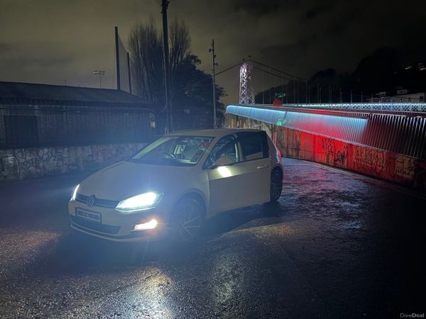 Volkswagen Golf Hatchback, Petrol, 2016, White