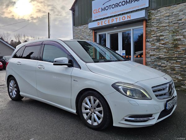 Mercedes-Benz B-Class MPV, Petrol, 2012, White