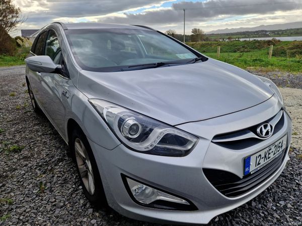 Hyundai i40 Estate/Jeep, Diesel, 2012, Silver