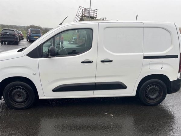 Peugeot Partner MPV, Diesel, 2019, White