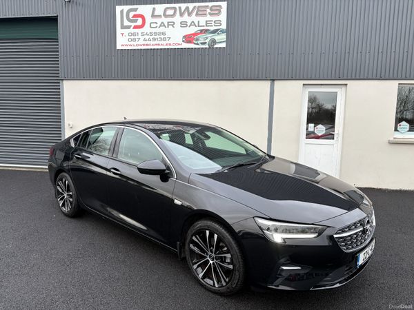 Opel Insignia Hatchback, Diesel, 2022, Black