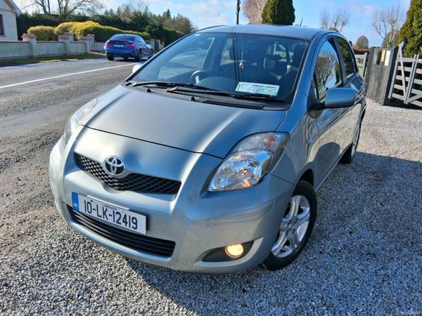 Toyota Yaris Hatchback, Petrol, 2010, Silver
