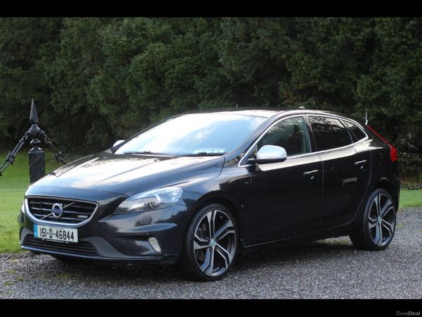 Volvo V40 Hatchback, Diesel, 2015, Black