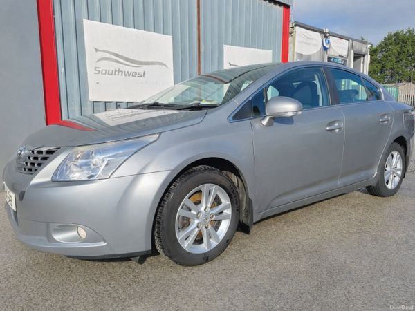 Toyota Avensis Saloon, Diesel, 2010, Grey