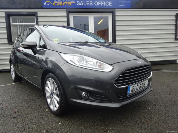 Ford Fiesta Hatchback, Petrol, 2016, Grey