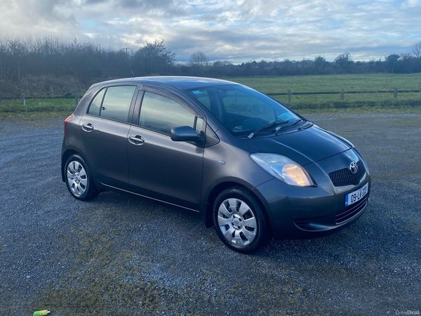 Toyota Yaris Hatchback, Petrol, 2009, Grey