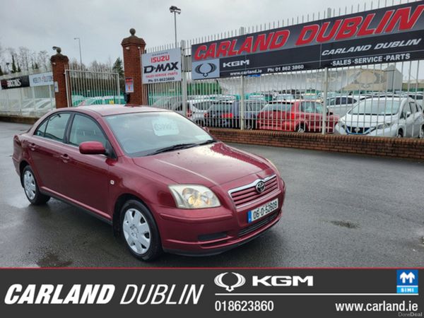 Toyota Avensis Saloon, Petrol, 2006, Red